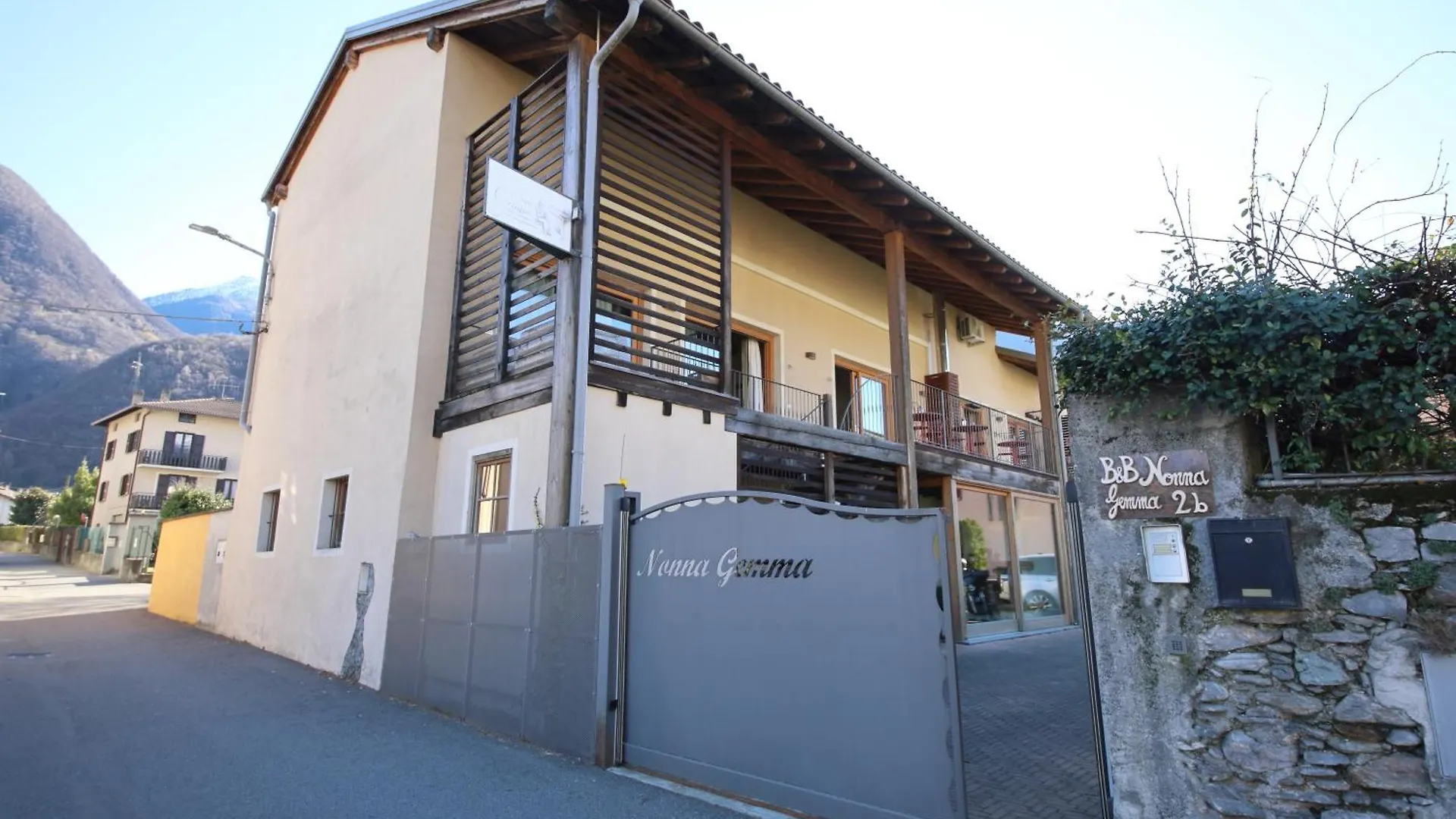 Bed & Breakfast La Corte di Nonna Gemma Delebio