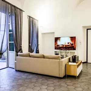  Affittacamere Archivolto Del Teatro, 3 Italia